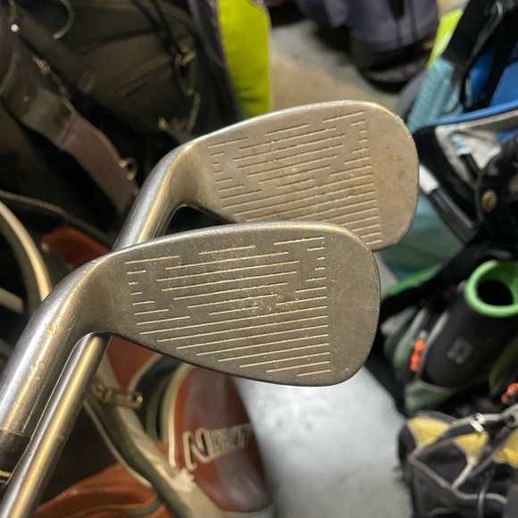 king cobra 3400 transition design GW and PW in right hand
Graphite shafts - Picture 4 of 9